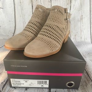 NEVER WORN Vince Camuto Pavaani taupe ankle bootie